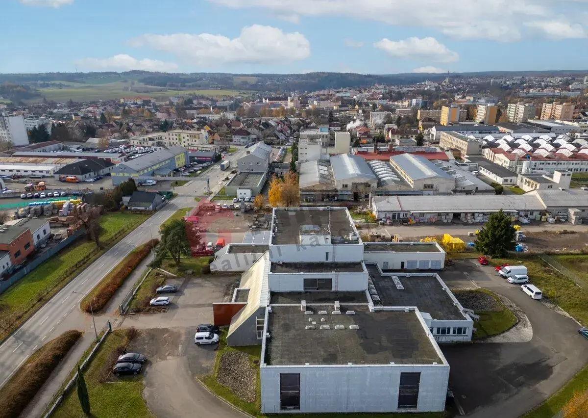 Pronájem komerčních prostor - 19 kanceláří - 483 m2 - Tábor