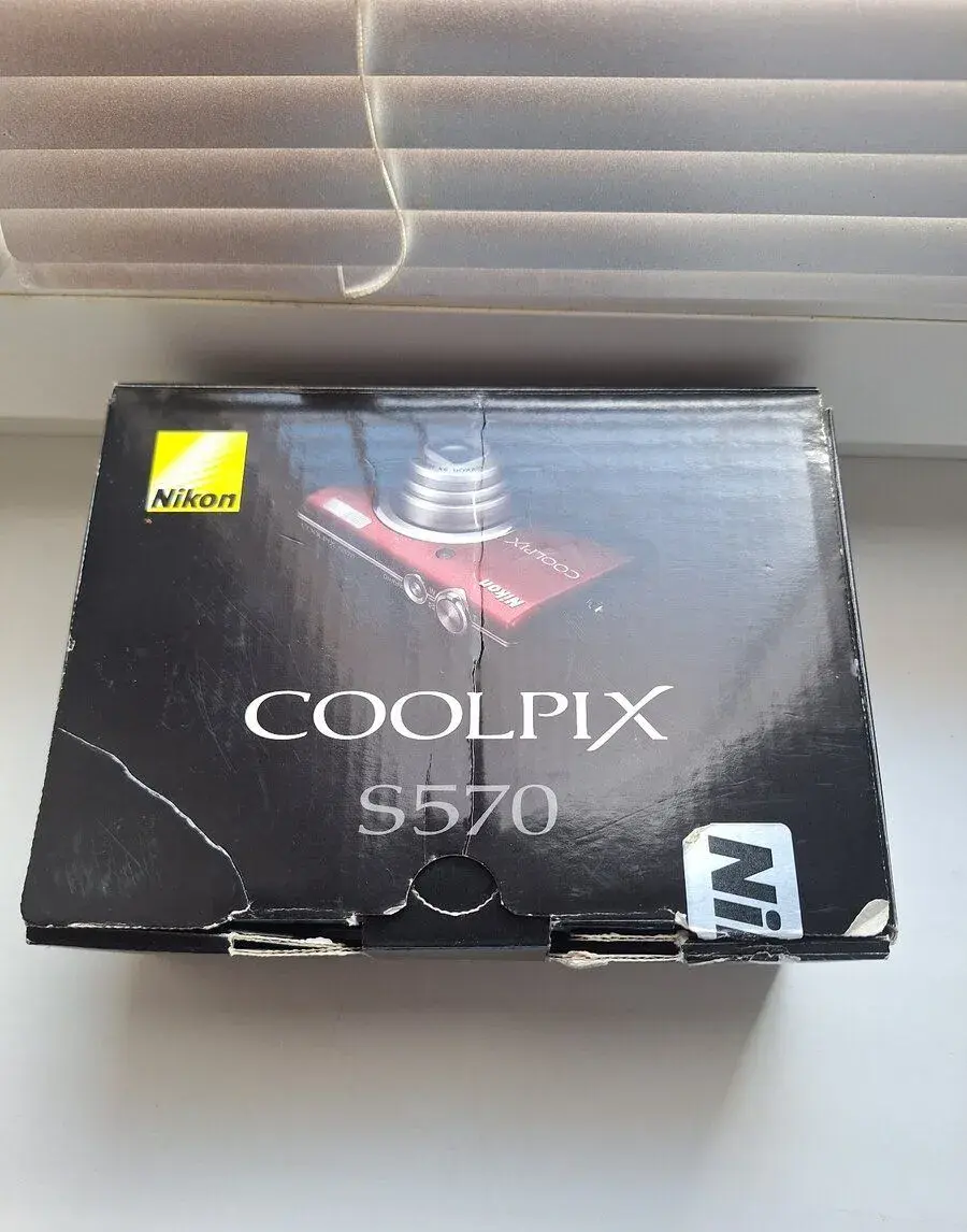 Nikon Coolpix S570