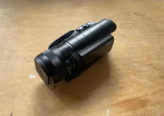 Kamera SONY FDR AX100 4K + příslušenství