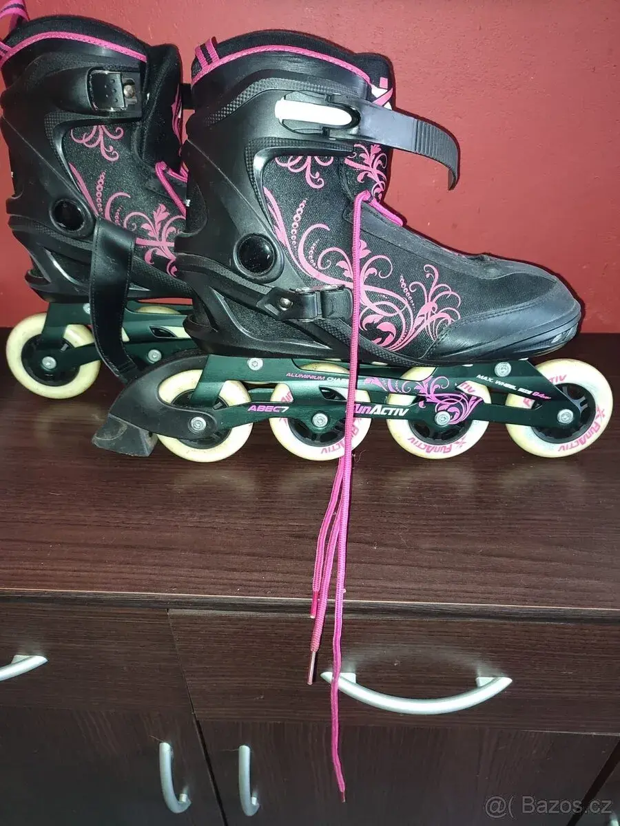 Dámské kolečkové brusle Action Activ ABEC 7 vel. 42