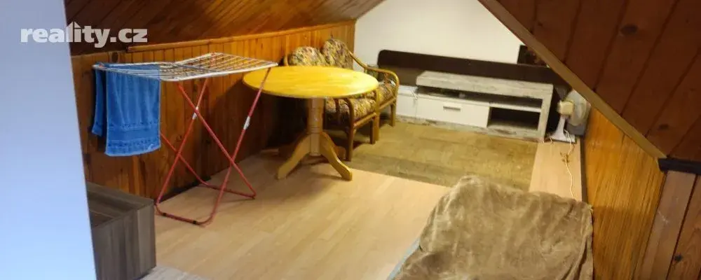 Pronájem atypického podkrovního bytu 30 m² – Chrastava, Žita