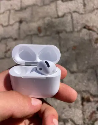 Airpods 4