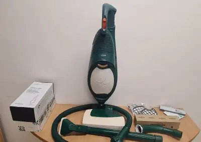 Špičkový Vorwerk Kobold VK 140 + el. kartáč EB 350