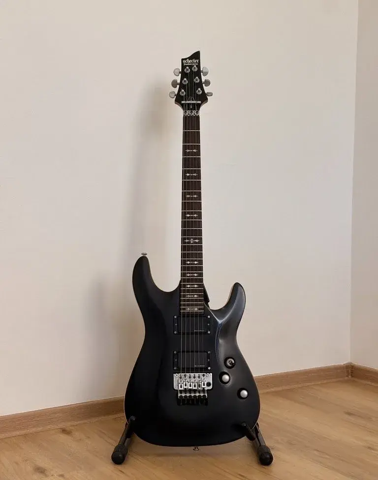 Elektrická kytara Schecter Omen Extreme-FR Floyd Rose