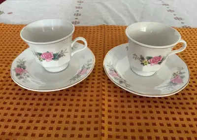 Přátelská souprava z porcelánu