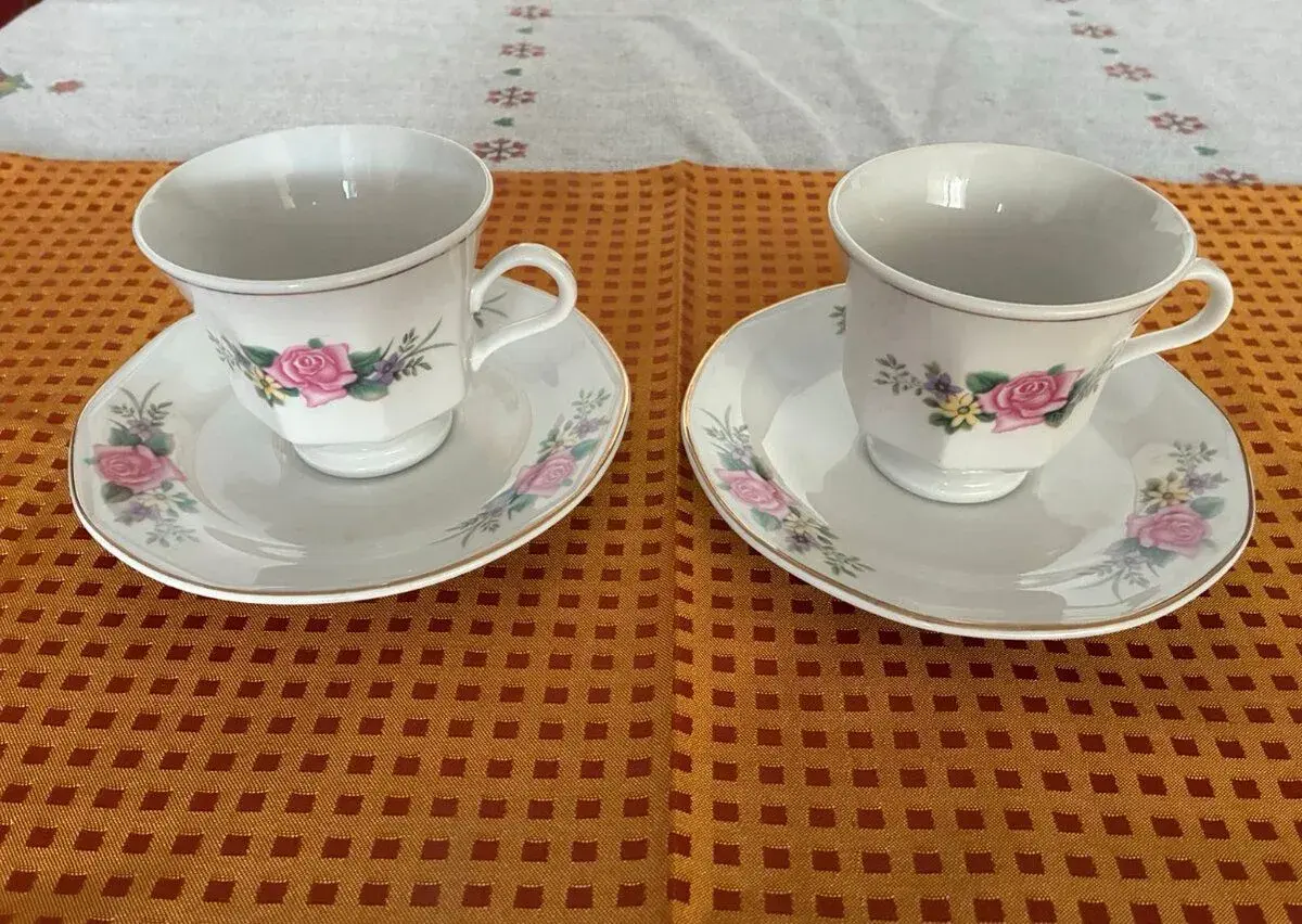 Přátelská souprava z porcelánu
