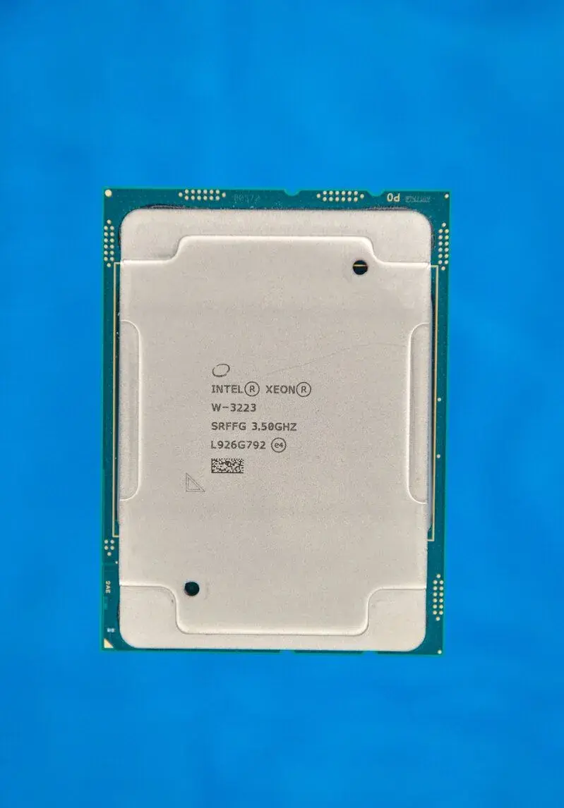 INTEL XEON W3223 8 Core 3,5 GHz SRFFG - Mac Pro 7,1 (č.1)