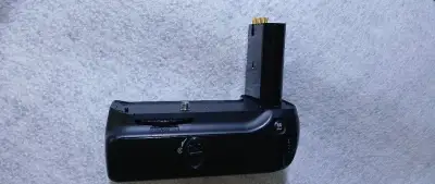 Nikon MB-D80 battery grip pro D80 a D90