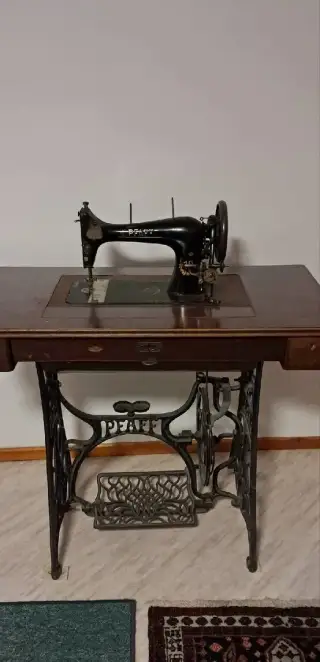 Šicí stroj PFAFF