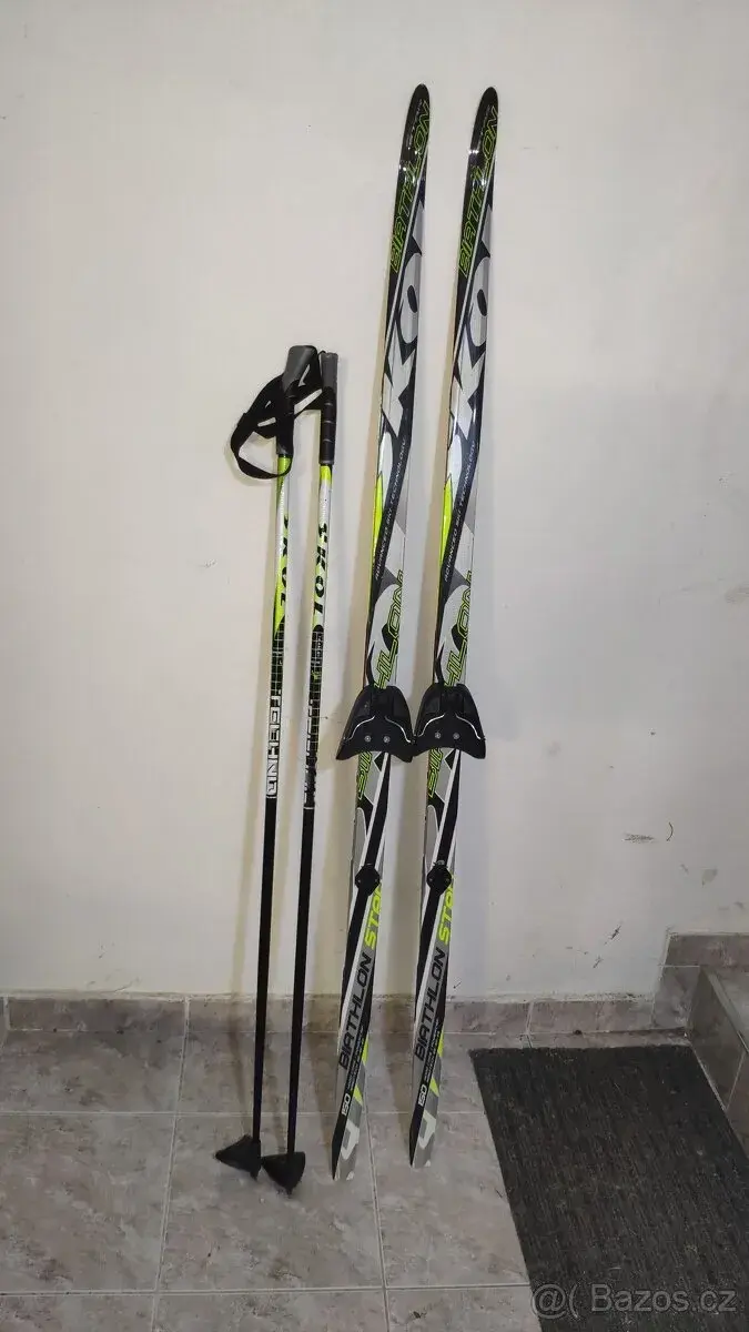 Dětské běžky s protismykem 150cm + hůlky