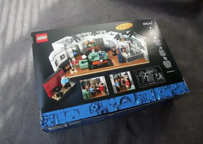 21328 LEGO Ideas - Seinfeld
