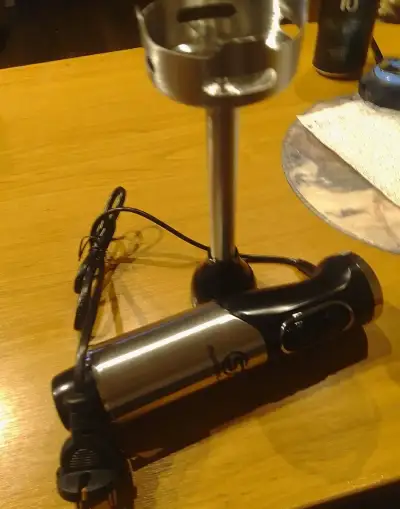 Tyčový mixer (96)