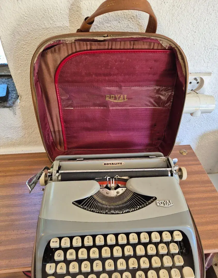 Psaci stroj Royal