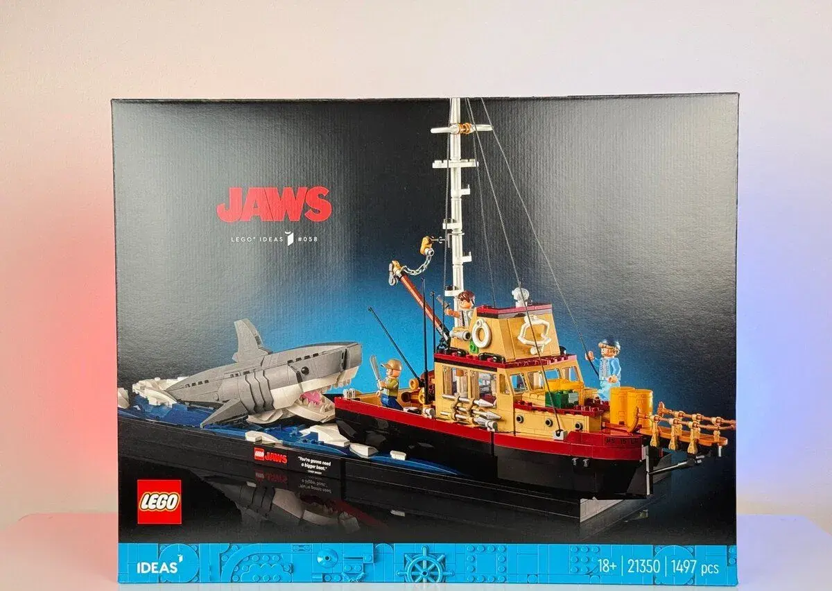 LEGO Ideas 21350 - Jaws (Čelisti)