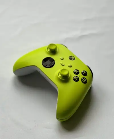 Microsoft Xbox Series S/X Controller Svítivě Zelená