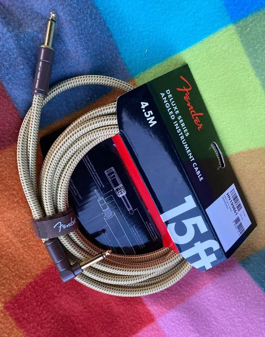 Fender kabel + pedál Stag