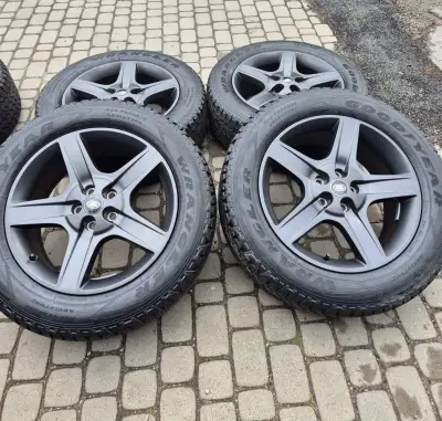 Alu sada Land Rover/Defender r20 - 255/60/20 Pneu AT