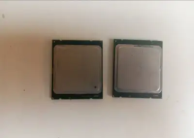 Procesory Intel Xeon/ Intel Core i7 až 10 jader.