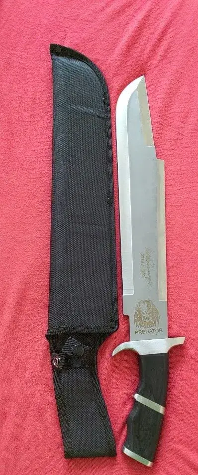 Nůž Predator 525 mm Limitovaná edice