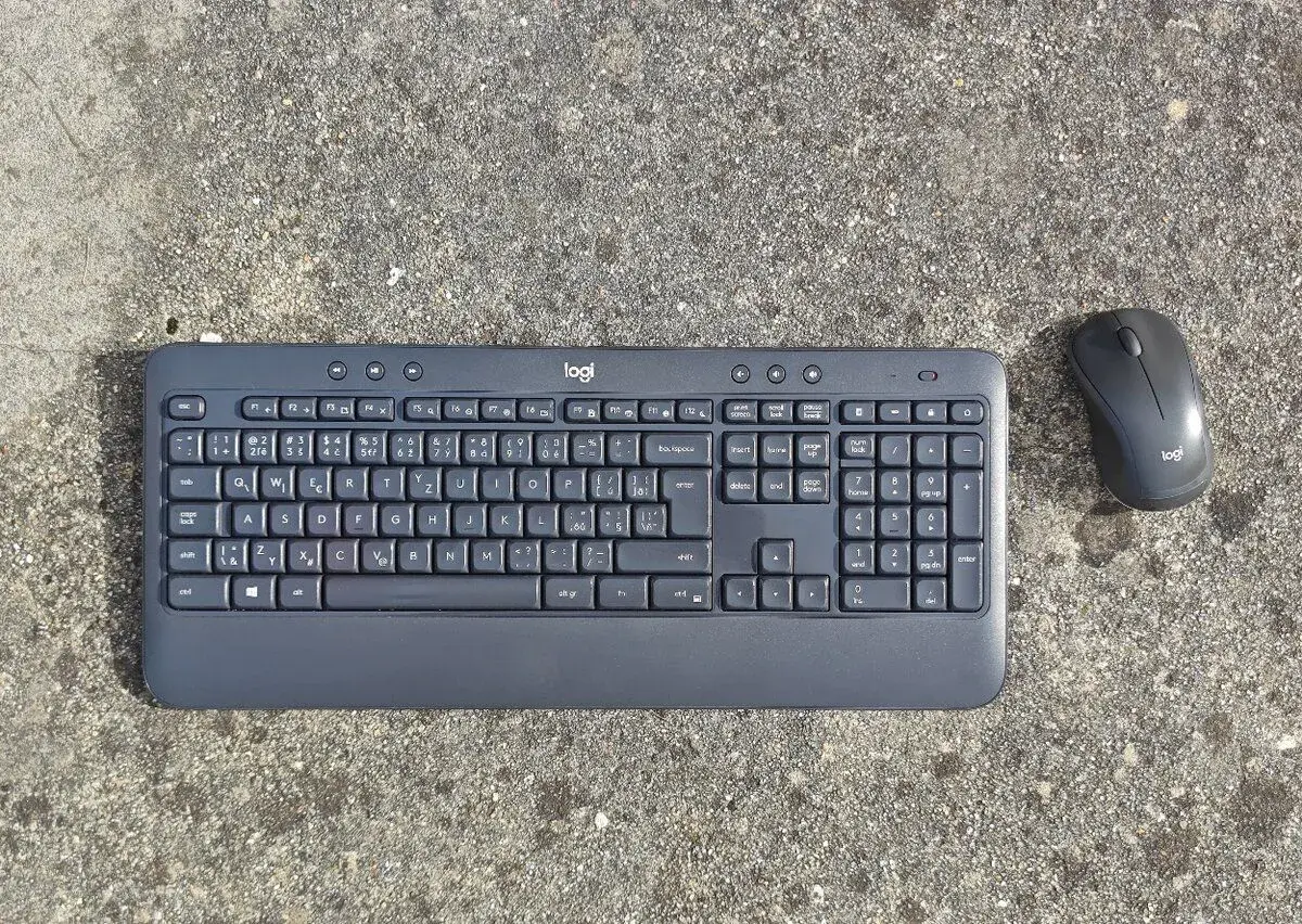 Bezdrátový set klávesnice a myši Logitech MK540