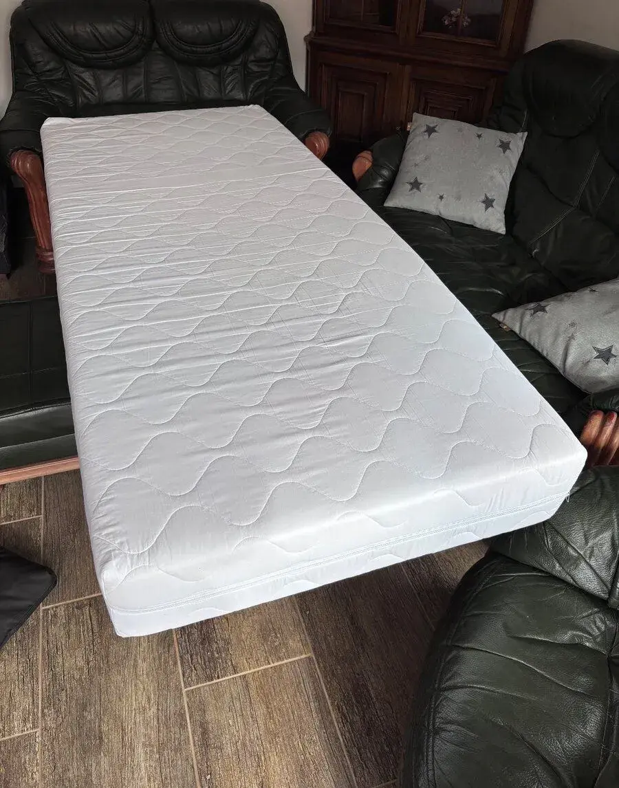 Matrace 196cm x 80cm, výška 18cm