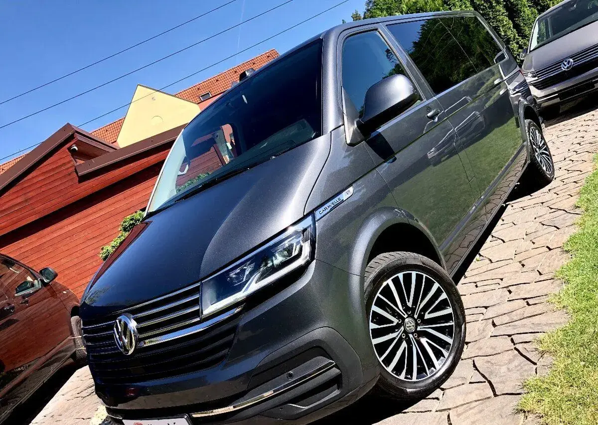 Volkswagen Caravelle – 165 000 km