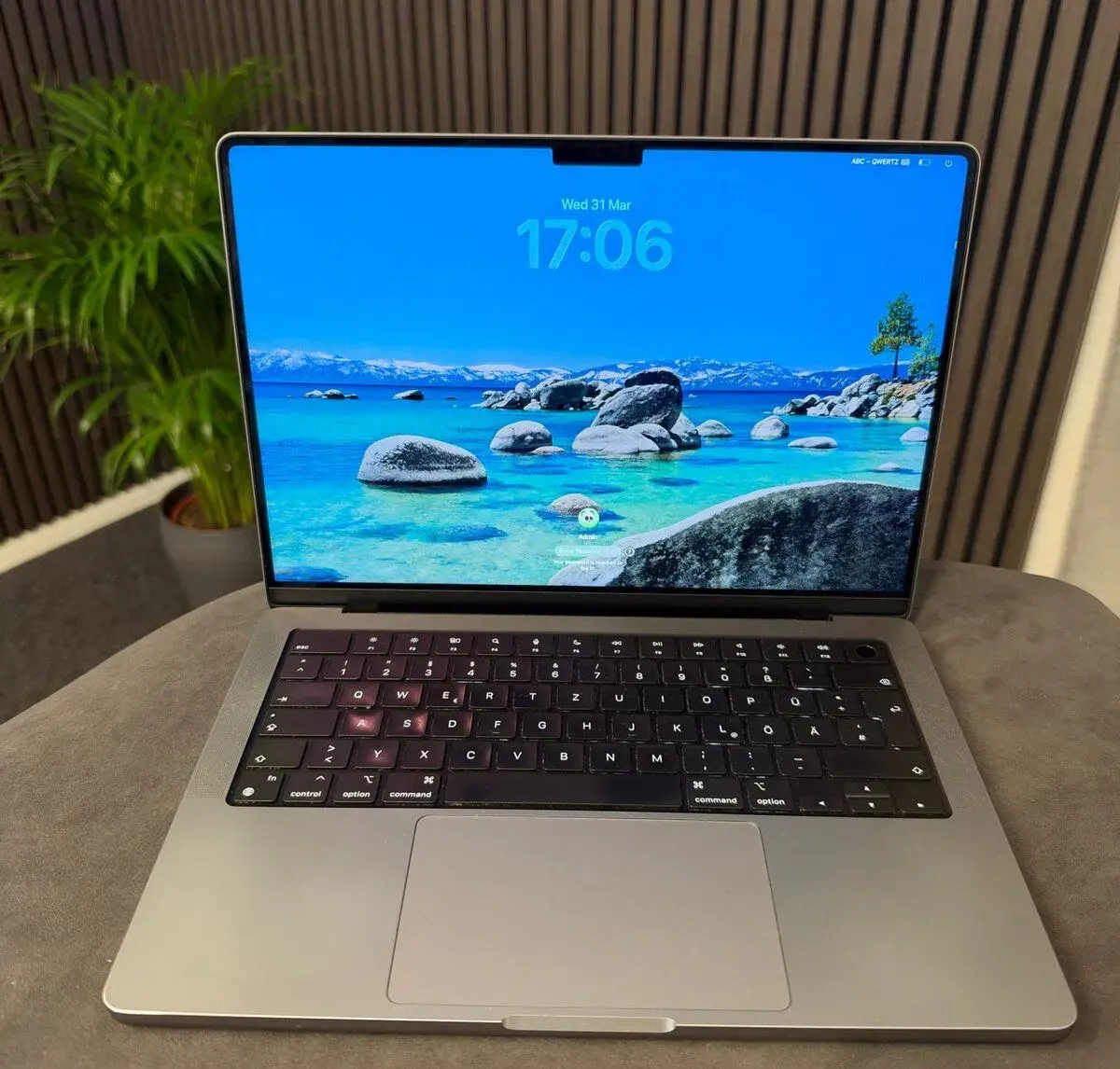 MacBook Pro M1 Pro 14” (2021) 32GB/1TB, rok záruka