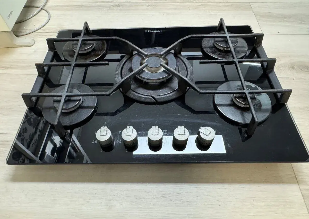 Plynová varná deska Electrolux EHT70835K – 5 hořáků