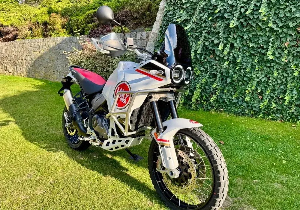 Ducati Desert X 1.maj. 10tKm 'Lucky Explorer'