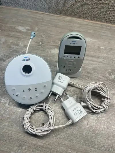 Elektronická chůvička Philips Avent SCD580, projektor hvězdi