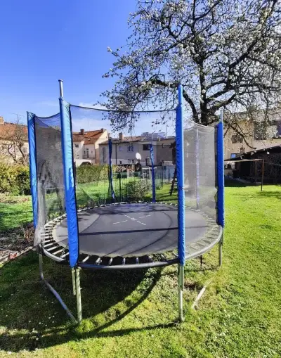 Trampolinu