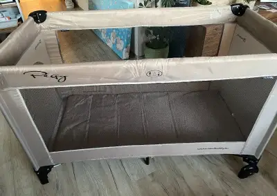 Cestovní dětská postýlka NEWBUDDY