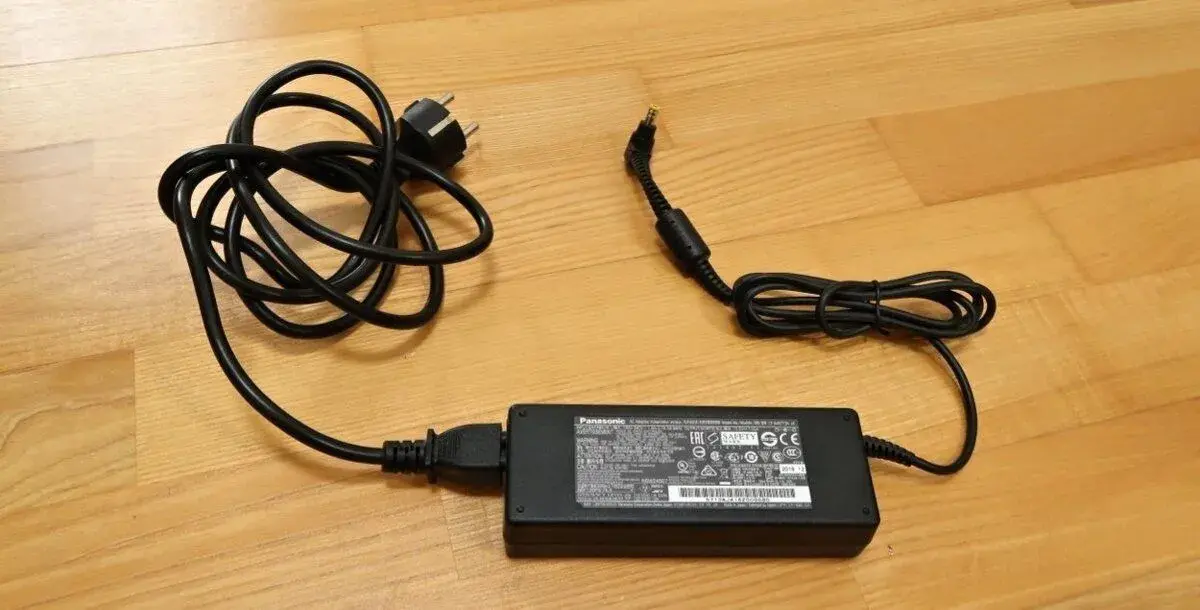 Nabíječka Panasonic CF-AA5713A, originál, 15.6V 7.05A 110W