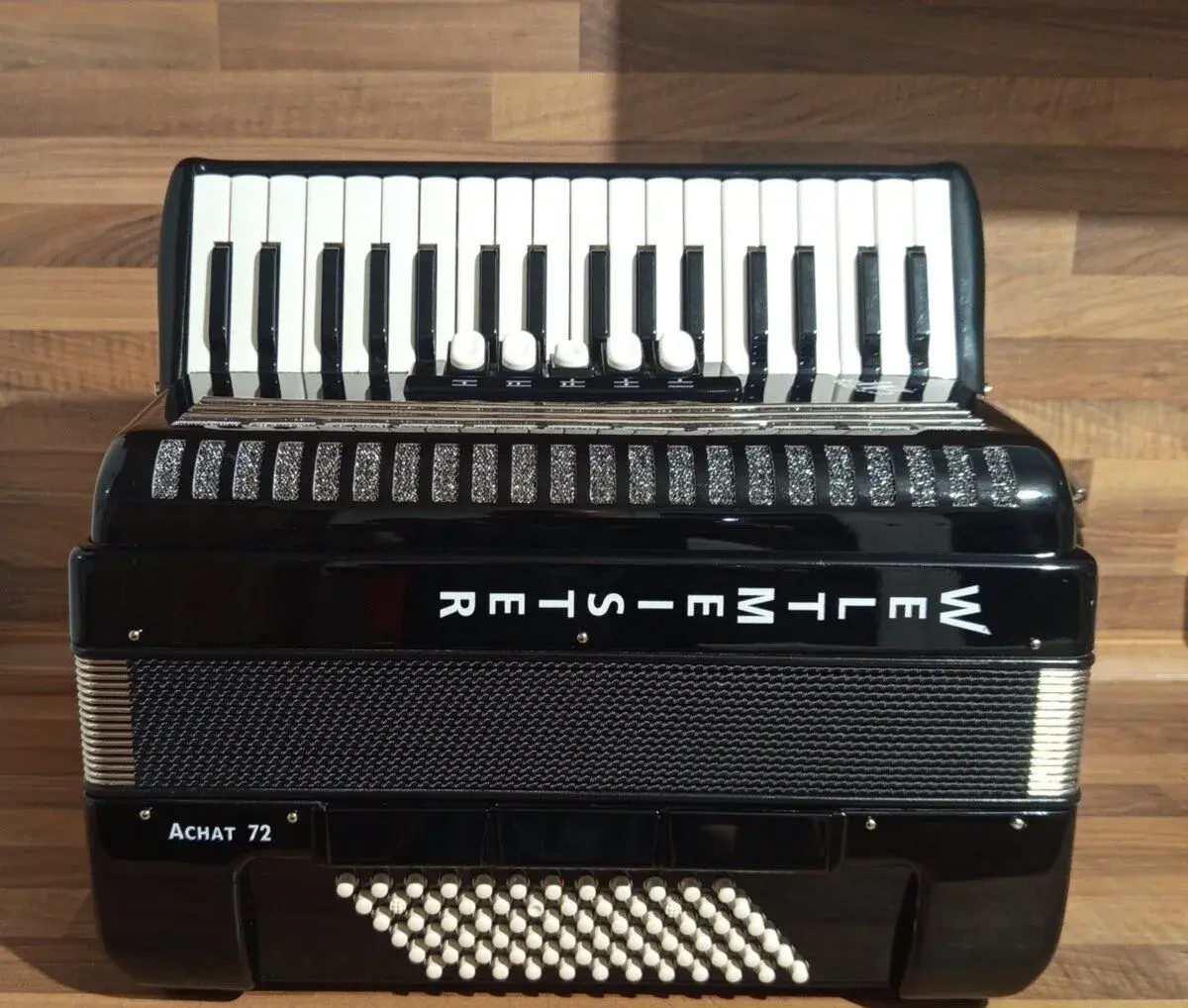 Akordeon (harmonika, heligonka) Weltmeister Achat,NOVÝ