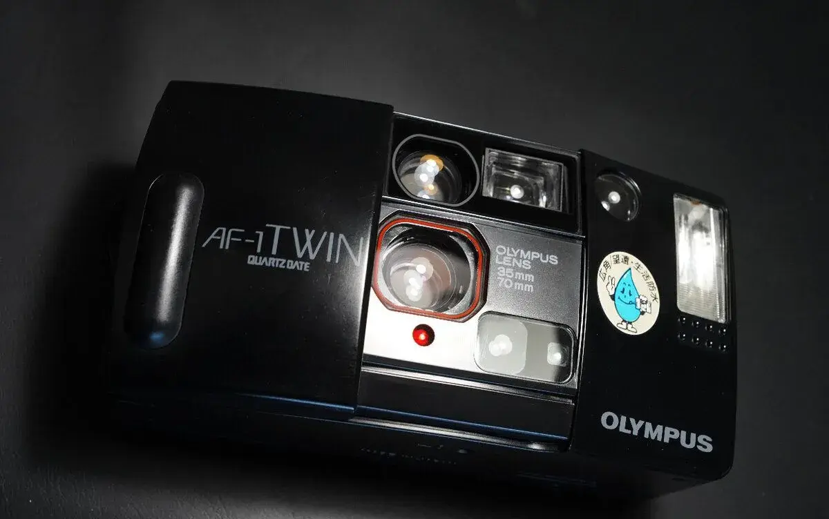 Olympus AF-1 Twin