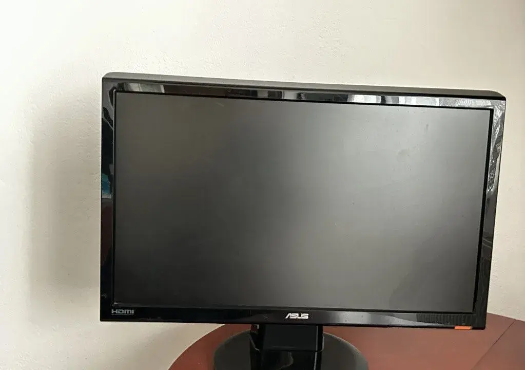 Monitor ASUS VH222H 21,5" fullHD repro