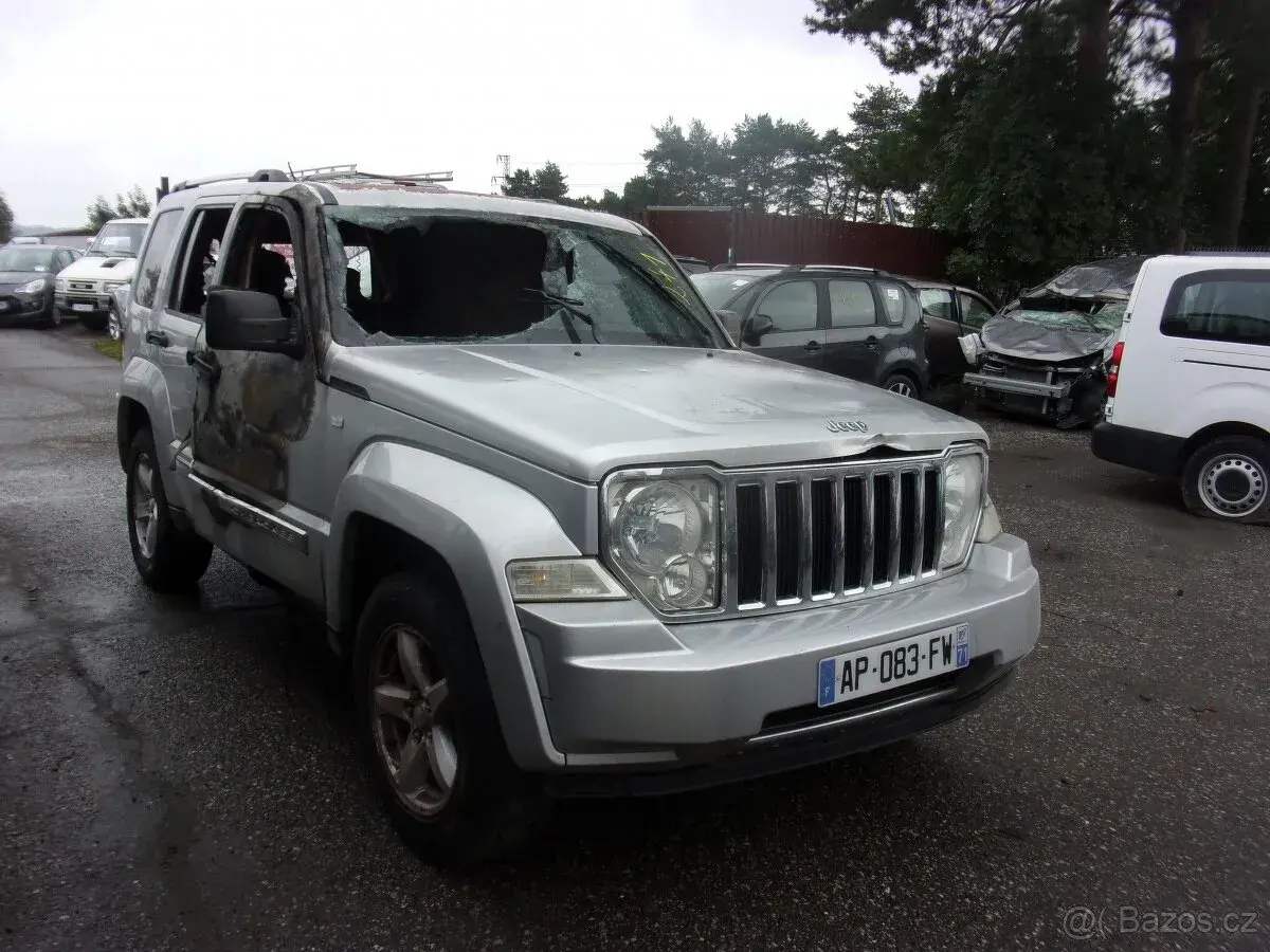 Jeep Cherokee – 2008, 200 000 km