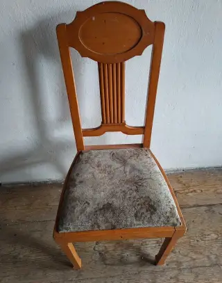 Stůl rozkládací a 4x židle