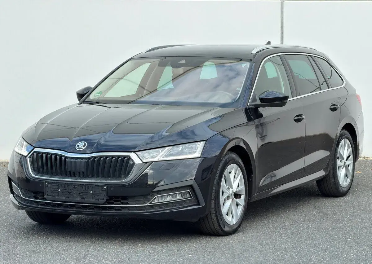 Škoda OCTAVIA – 2023, 106 853 km
