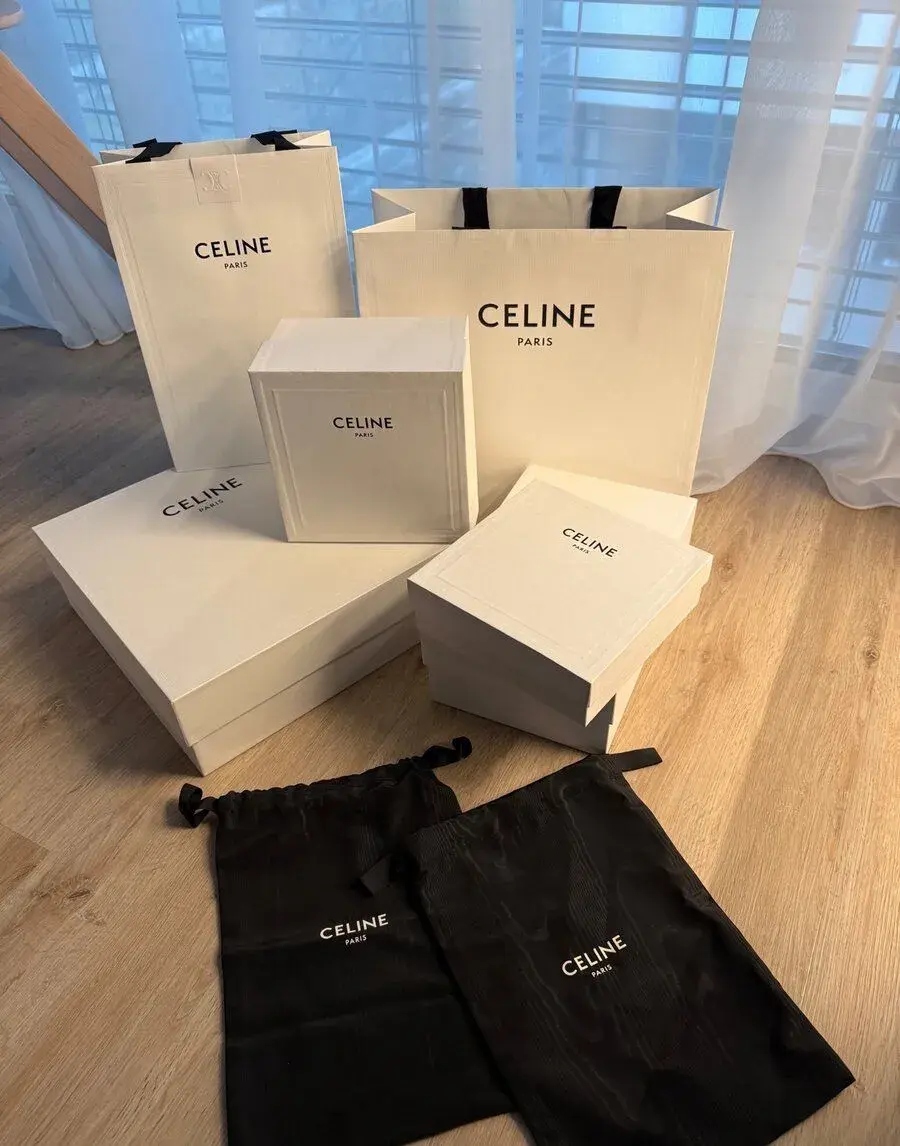 Celine tašky a krabice a vaky