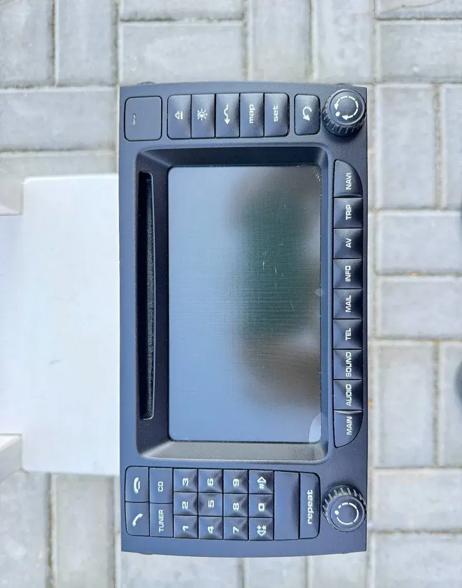 Porsche Cayenne 955/957 - originální navigace PCM 2.1
