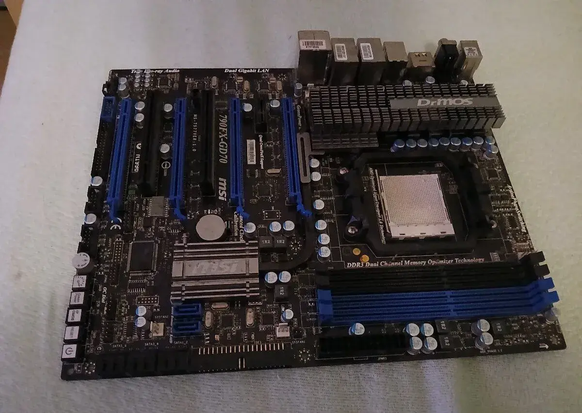 základní deska MSI 790FX-GD70