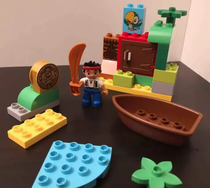 LEGO DUPLO 10512 Jakeova honba za pokladem – kompletní