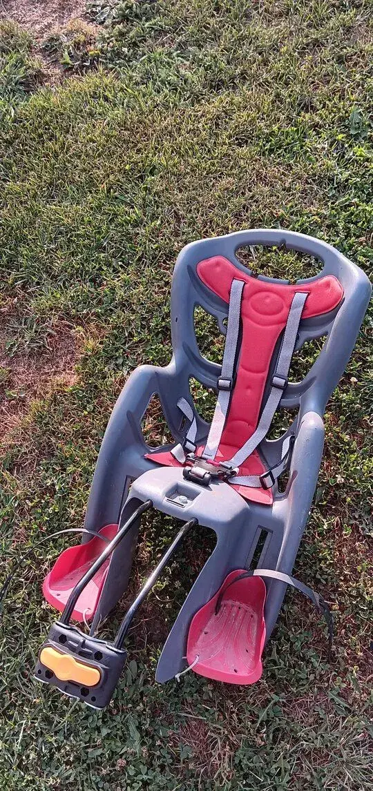 Dětská sedačka na jízdní kolo