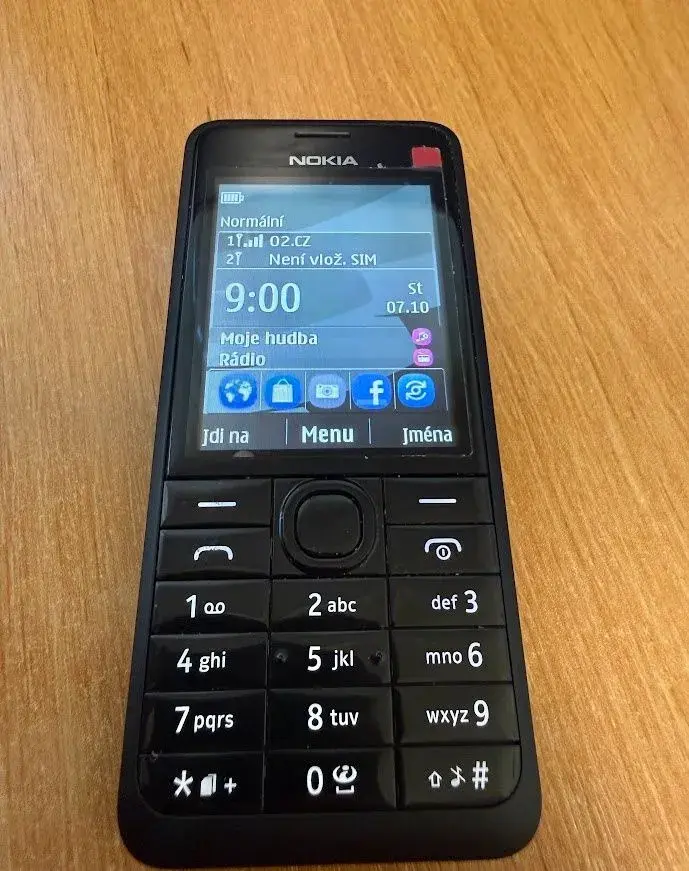 NOKIA 301 jako nová, vše na přístroji odzkoušené a v pořádku