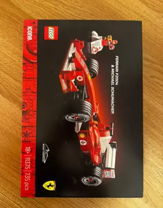 LEGO Icons 11375 Ferrari F2004 a Michael Schumacher