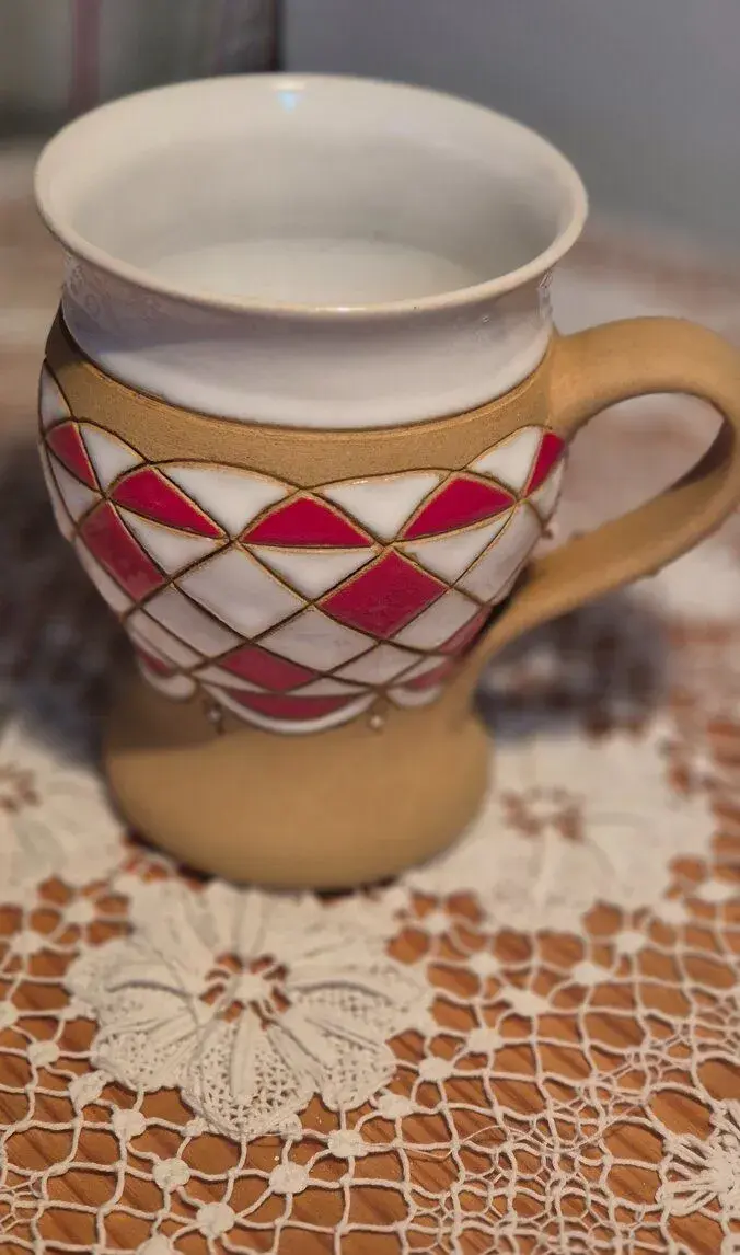 Krásný keramický hrníček
