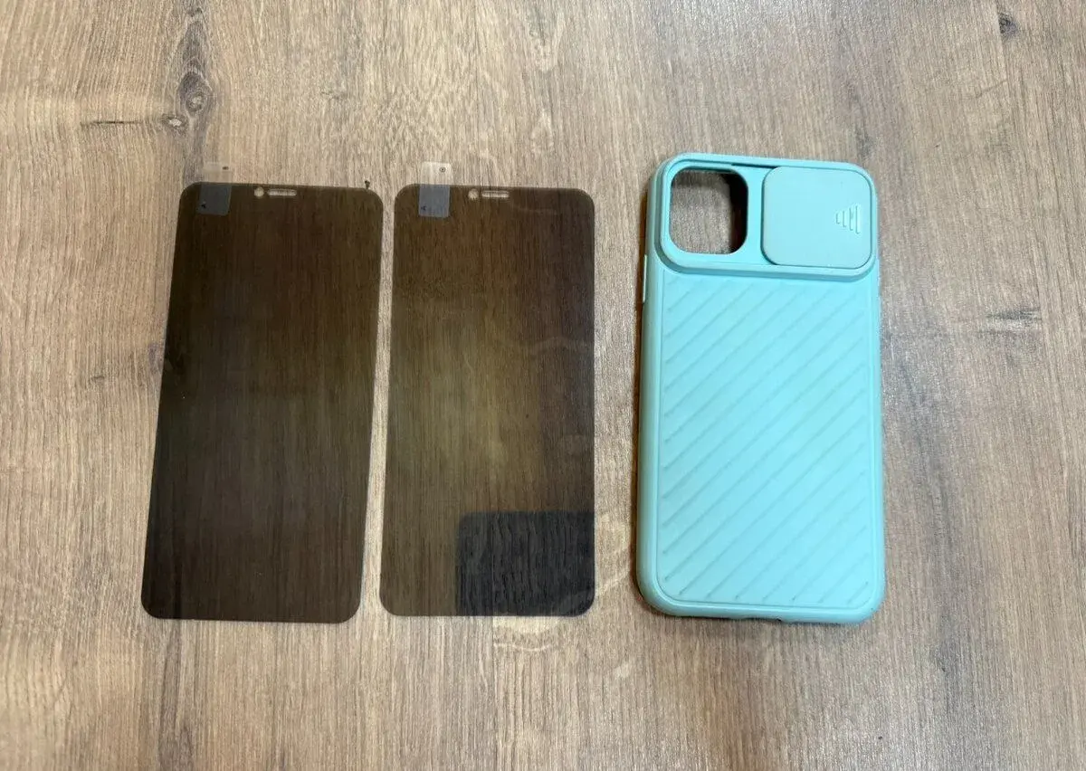 SET na iPhone 11: kryt s posuvnou krytkou foťáku + skla