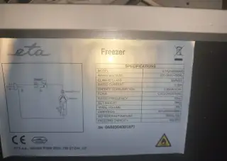 Mrazák se třemi šuplíky