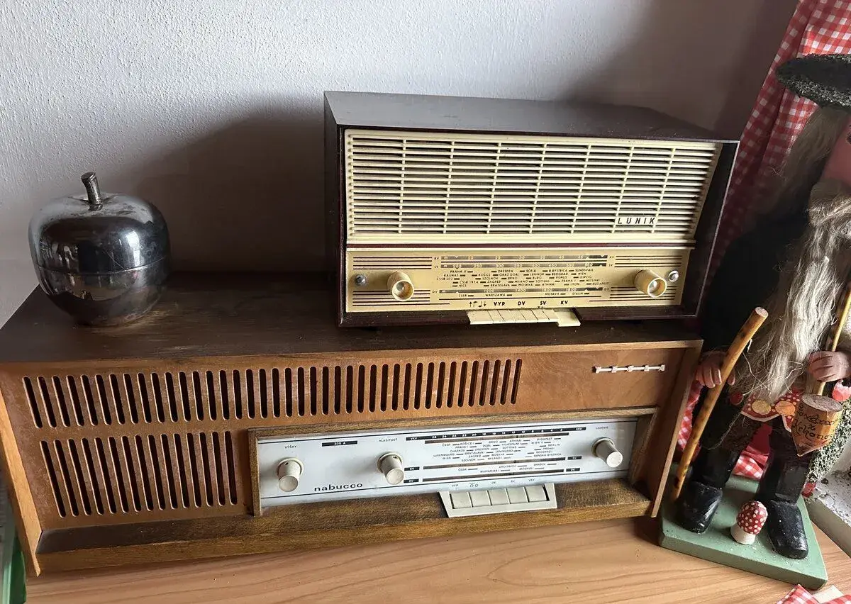 Prodej retro radio Tesla